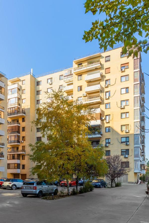 Lovely Apartment With City View Bukarest Kültér fotó